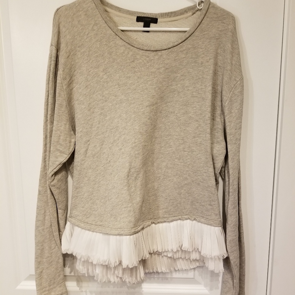 J.CREW. Grey sweater with ruffled waist (large)